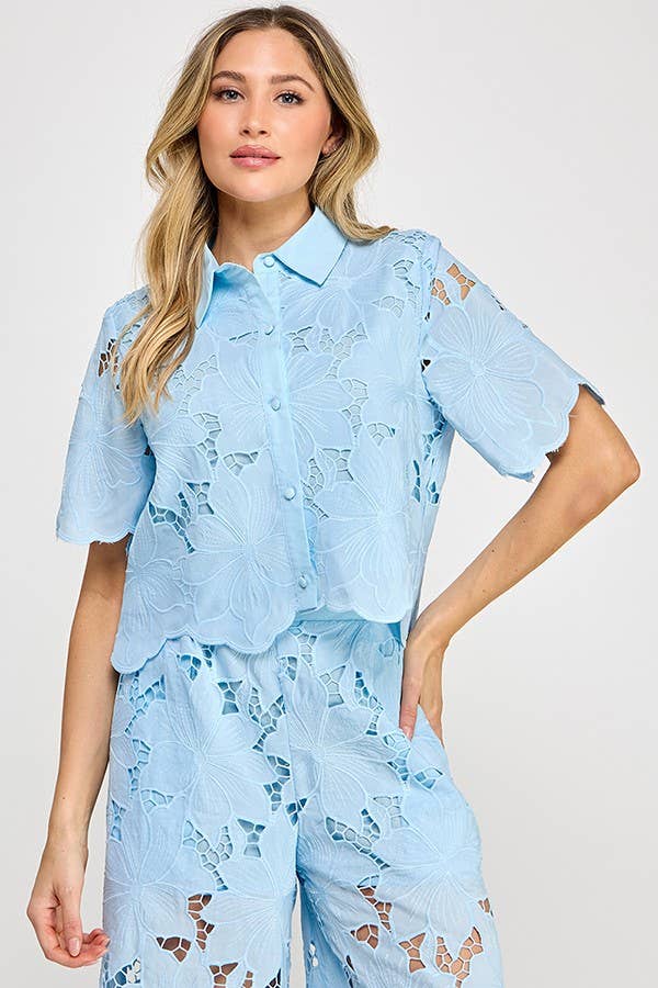 FLORAL LACE BLOUSE-SKY BLUE