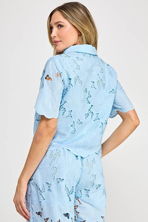 FLORAL LACE BLOUSE-SKY BLUE