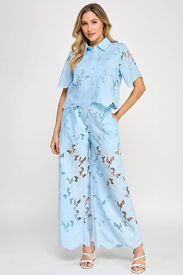 FLORAL LACE BLOUSE-SKY BLUE