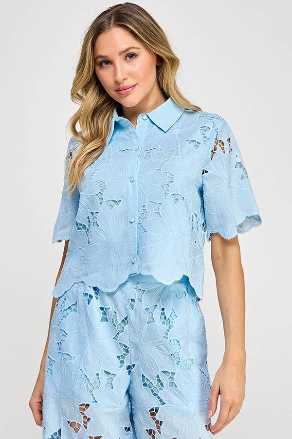 FLORAL LACE BLOUSE-SKY BLUE