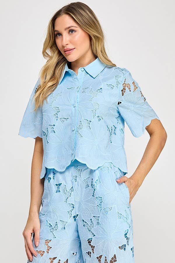 FLORAL LACE BLOUSE-SKY BLUE
